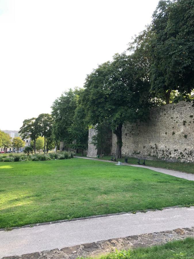 Face Aux Remparts Apartamento Boulogne-sur-Mer Exterior foto